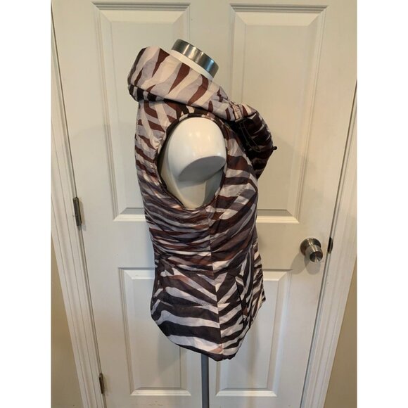 Elie Tahari Tan/Brown Animal Print Puffer Vest W/ 2 Pockets, Size XS (US) - Picture 3 of 6